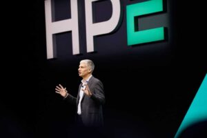 HPE מעלה את תחזית הרשתות למרכזי נתונים, הזמנת Helios עוברת את 1.2 מיליארד הדולר